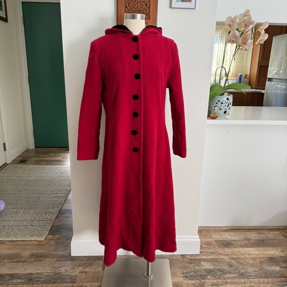 JG Hook 100% Wool Red Coat Black Velvet Inner Hood and Buttons Size 8 - Picture 4 of 16